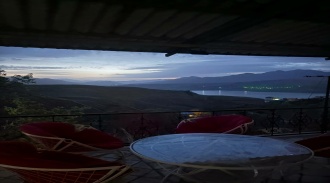 اجاره ویلا باغ کاووس خان - دارای چشمه طبیعی