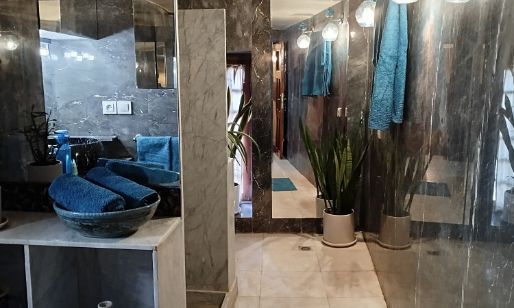 رزرو بوم گردی ه‍َلتَمْتی