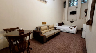 رزرو هتل سنتی ریحان، اتاق 104 چهار تخته