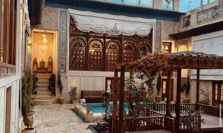 بوتیک هتل شمس الملوک(سوییت ارسی الماس)