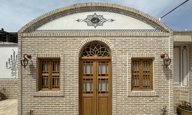 رزرو هتل عمارت ایرانی اتاق دو تخته دبل(گلابتون)