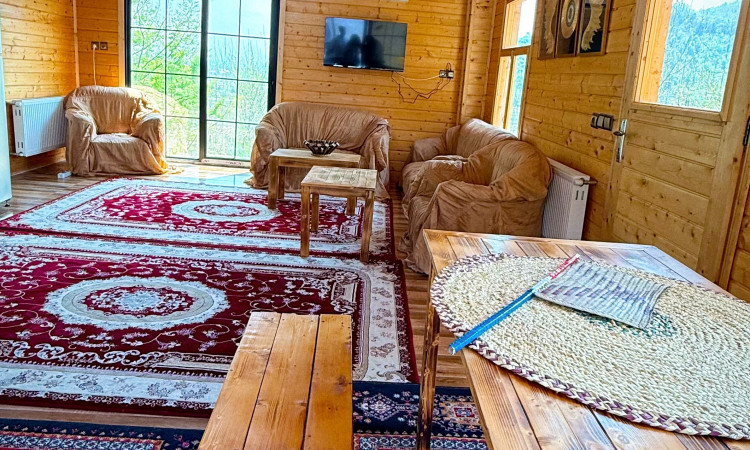 اجاره کلبه جنگلی چوبی سه خوابه
