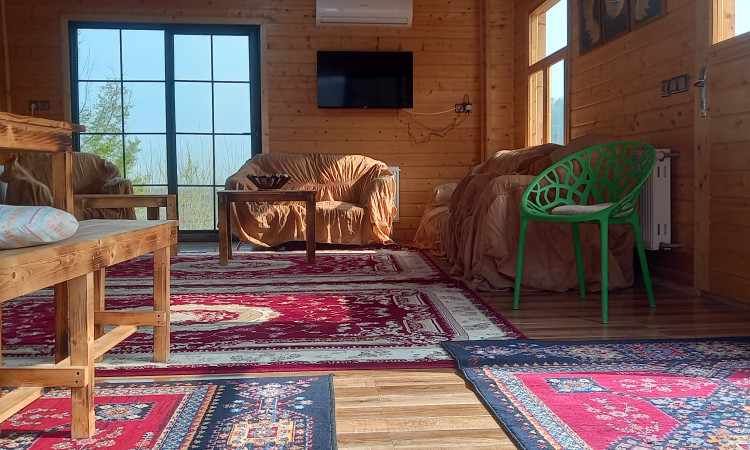 اجاره کلبه جنگلی چوبی سه خوابه