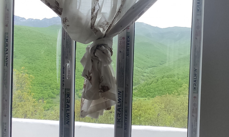 اجاره سوئیت تراس دار با مبله در روستای مکیدی _کلیبر