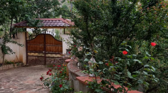 اجاره ویلا دربست تراس دار با ویوی زیبا و حیاط دار