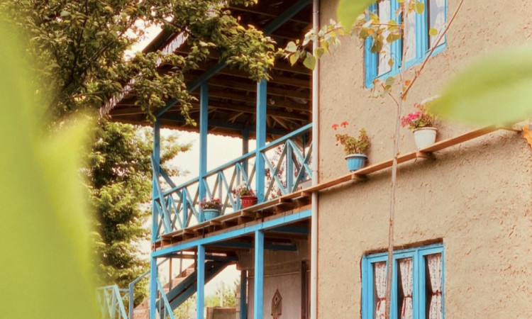 اجاره ویلا باغ سنتی پارسا