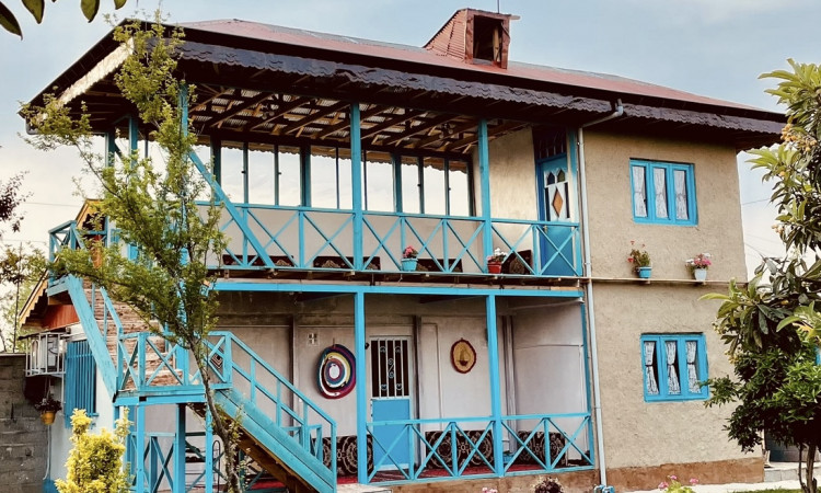 اجاره ویلا باغ سنتی پارسا
