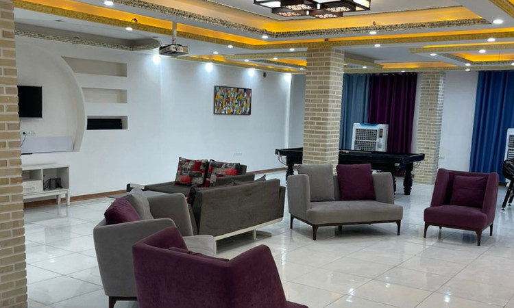 اجاره ویلا عمارت سفید با دو استخر روباز و سرپوشیده