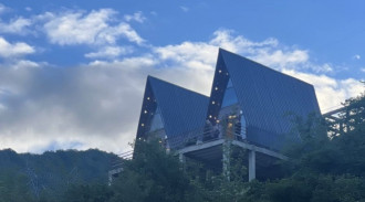 رزرو کلبه سوئیسی همراه با جکوزی