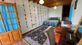 اجاره بوم گردی زیال (اتاق 28 متری) طبقه اول